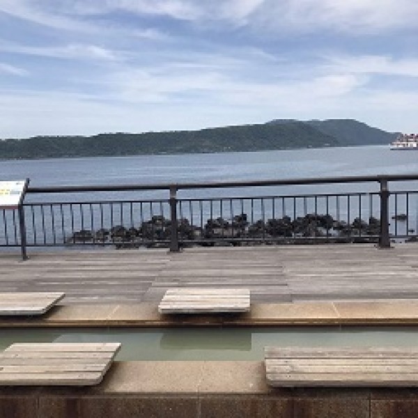 桜島溶岩なぎさ公園足湯 ♪サムネイル